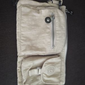 Kipling fanny pack